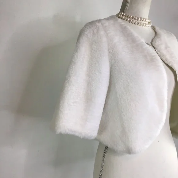 HAANI WOMEN ELEGANT SNOW WHITE FAUX FUR BELL SLEEVE FANCY EVENT SHAWL WRAP SZ S - Picture 3 of 7